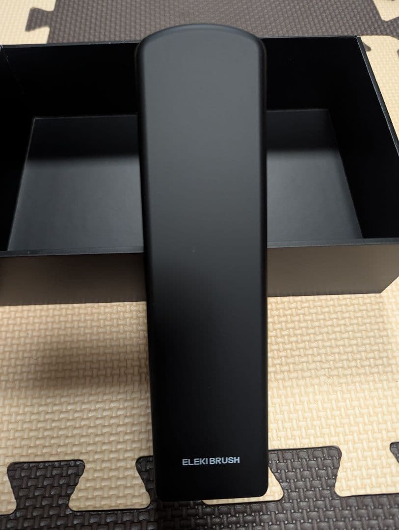 スカルプ美顔器　ELEKIBRUSH