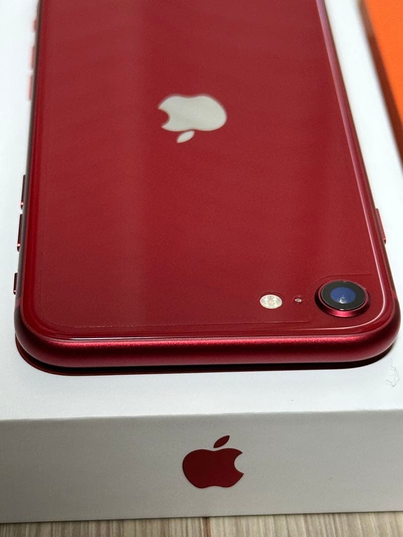 iPhone SE（第3世代）レッド 64GB SIMフリー