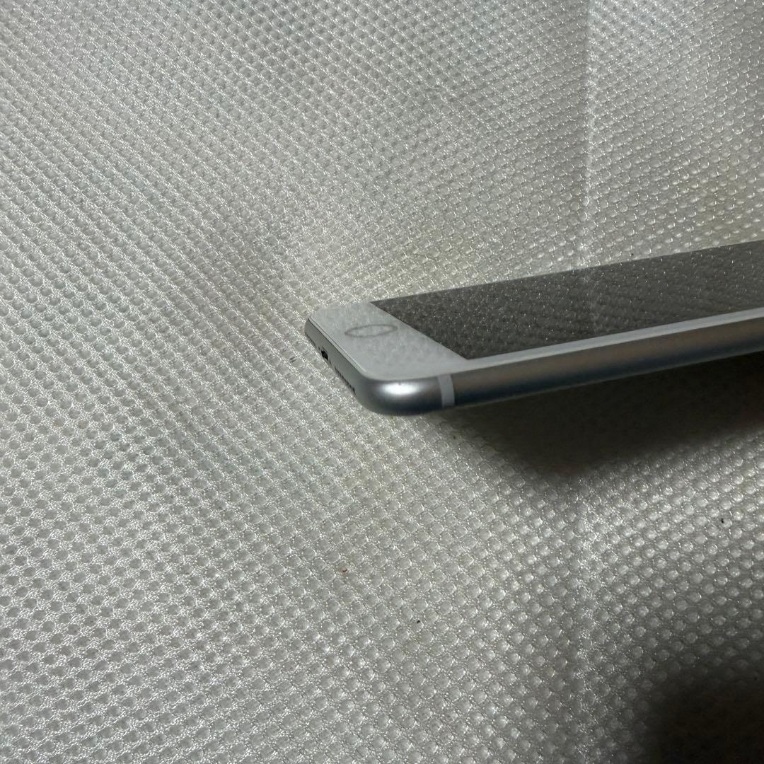 美品 SIMフリー iPhone8Plus 256GB シルバー 100%