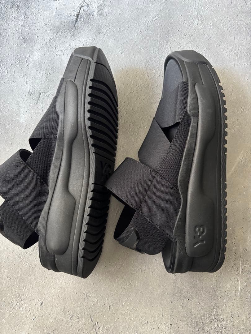 ヤスヤス　ワイスリー　ライバルリー プラットフォーム ストラップ サンダル