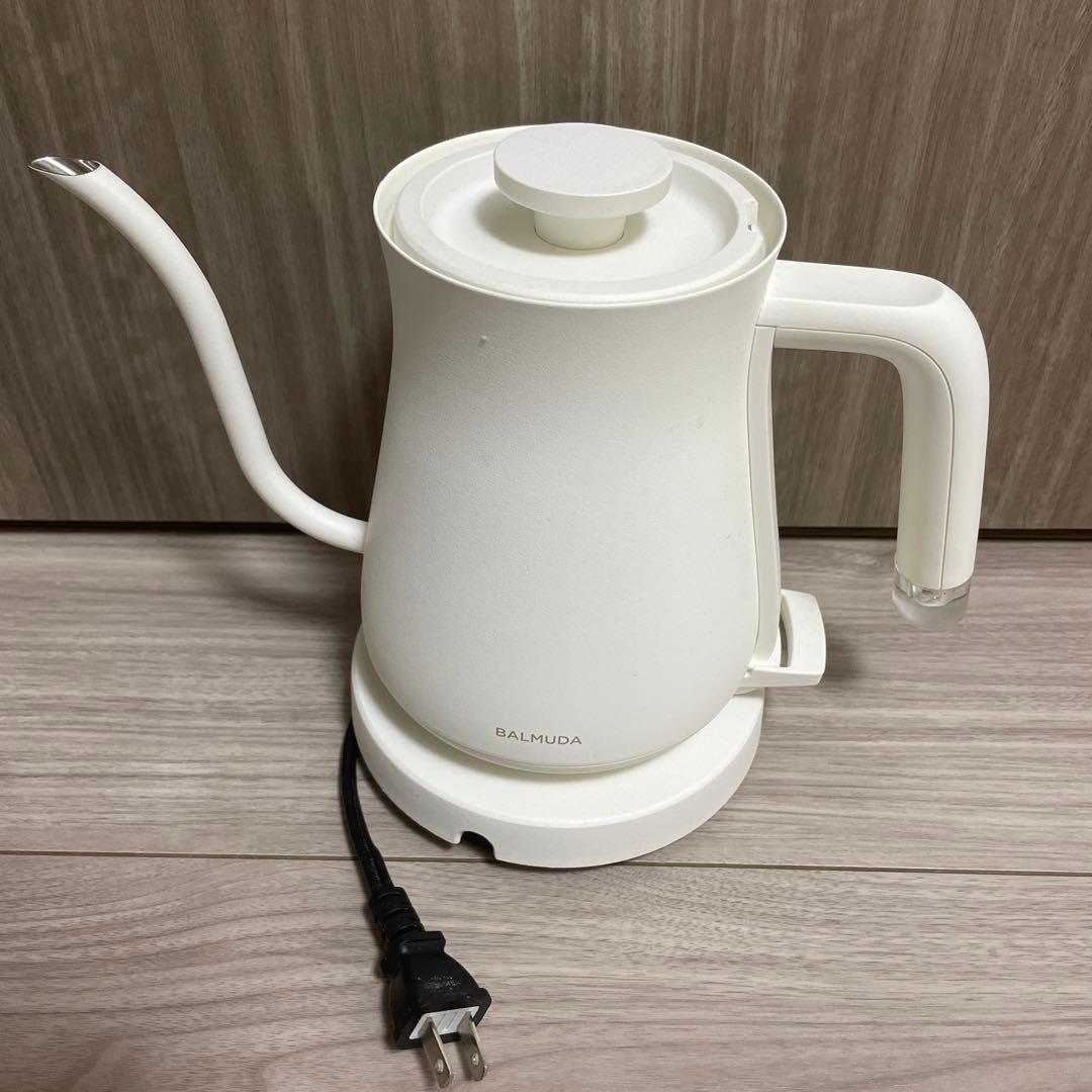 BALMUDA k07-WH電気ケトル ホワイトデザインは素敵です大幅値下げ不可