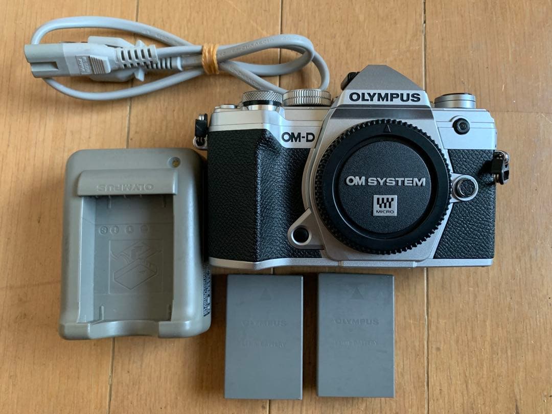 OLYMPUS E-M5 Mark III マイクロフォーサーズ