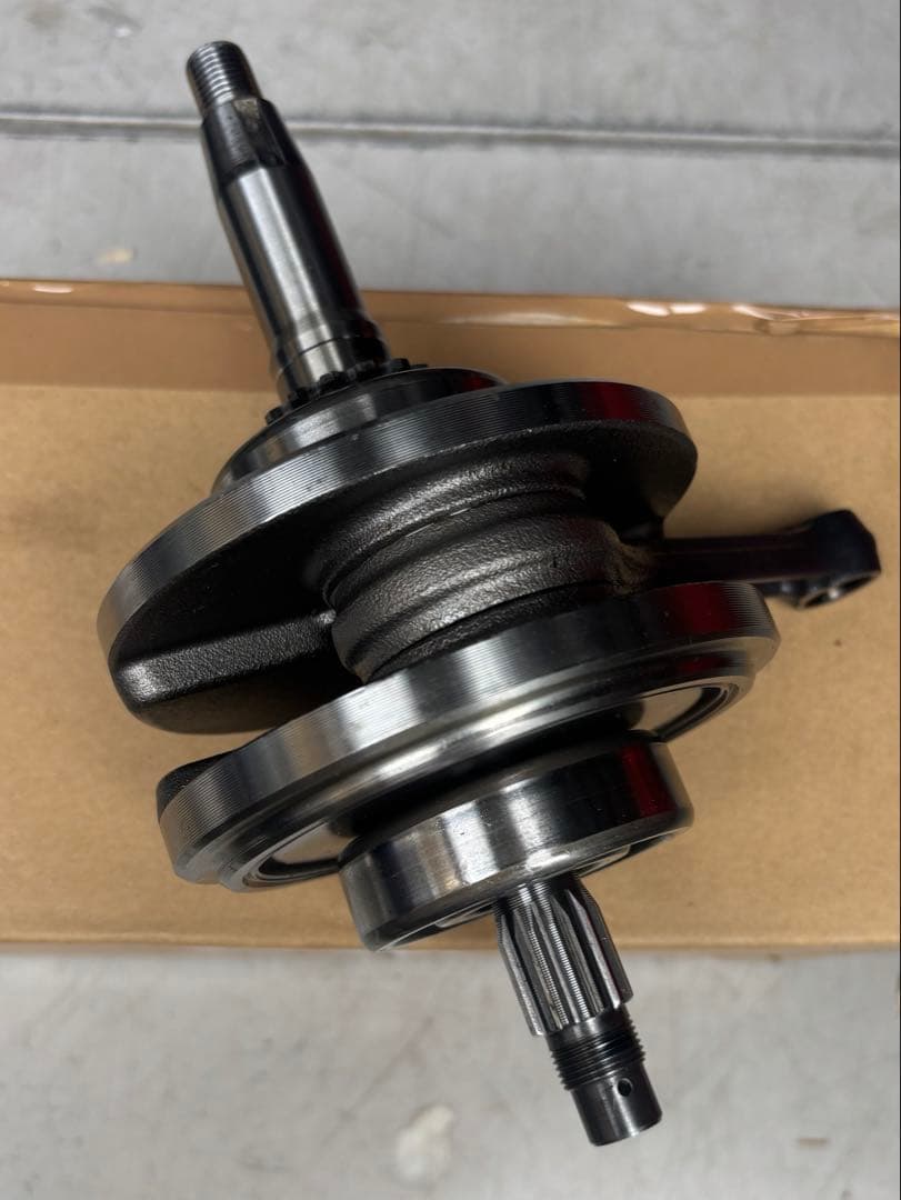 NSF100 クランクシャフト 中古　送料込み