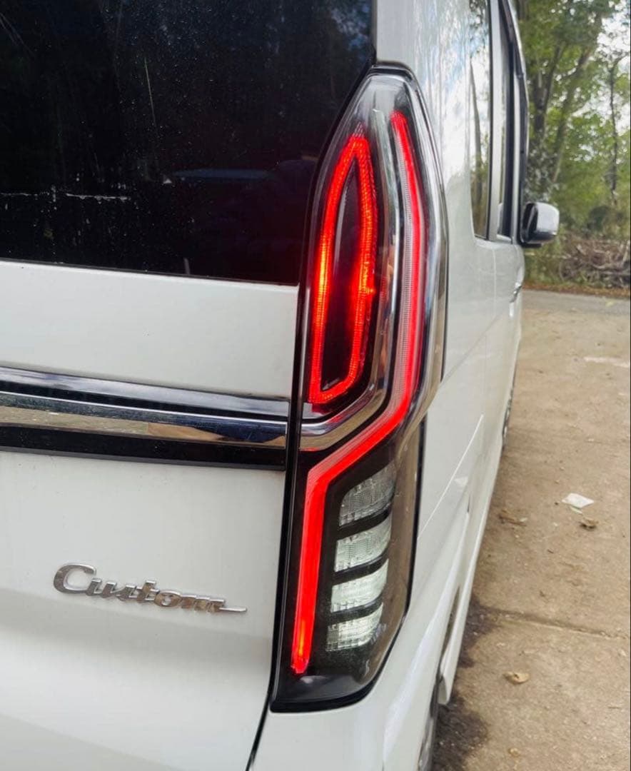 Honda N-Box Custom LEDテールランプ