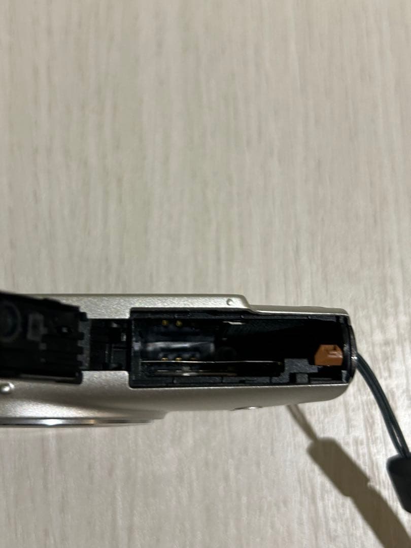 Canon IXY 620F コンパクトデジタルカメラ　充電器SDカード付