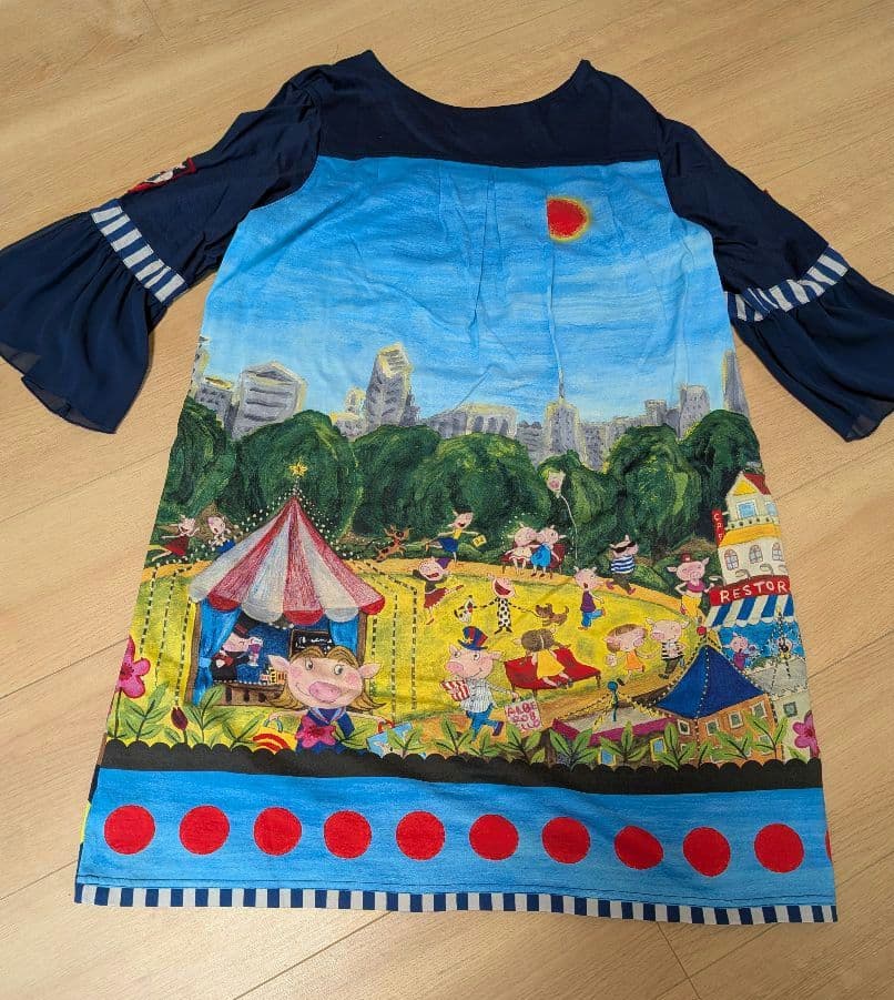 【美品　アルベロベロ】サーカスデザインチュニックワンピース