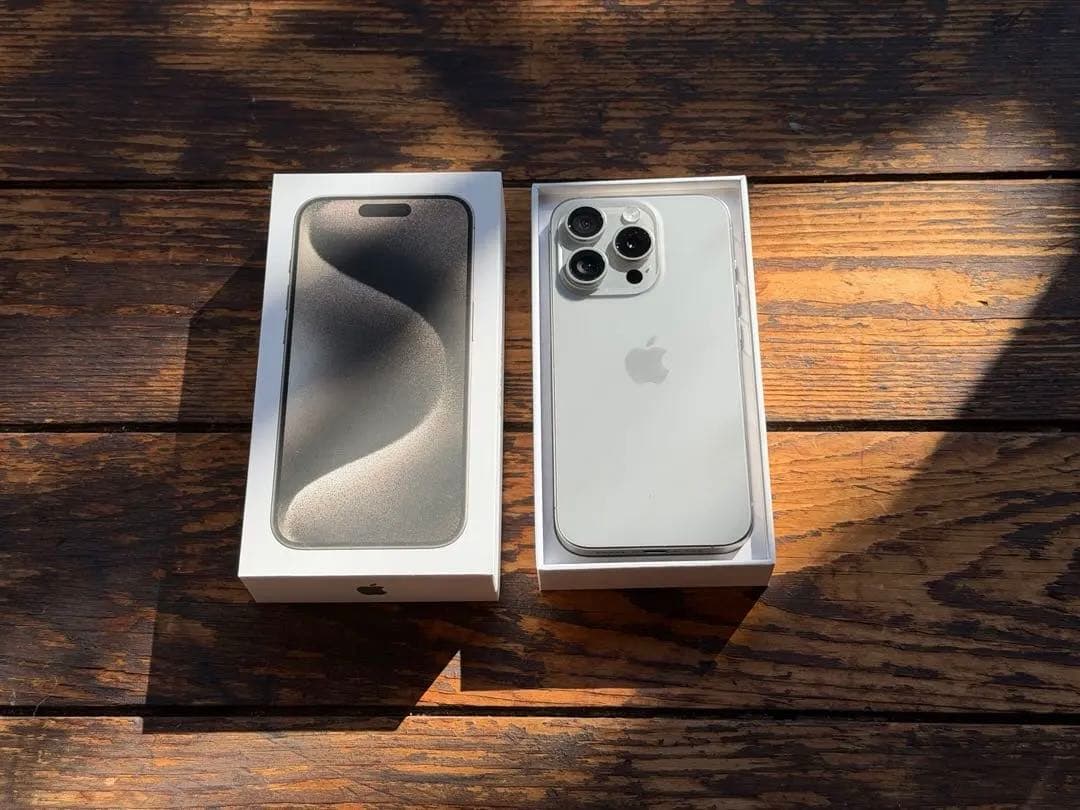 アップル iPhone15 Pro 256GB ナチュラルチタニウム