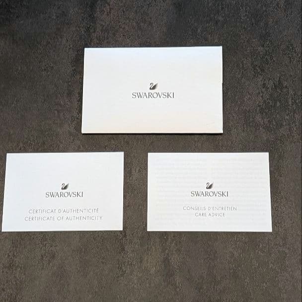 スワロフスキー　ガラス製ドーム型ディスプレイ　ベルジャー　Swarovski