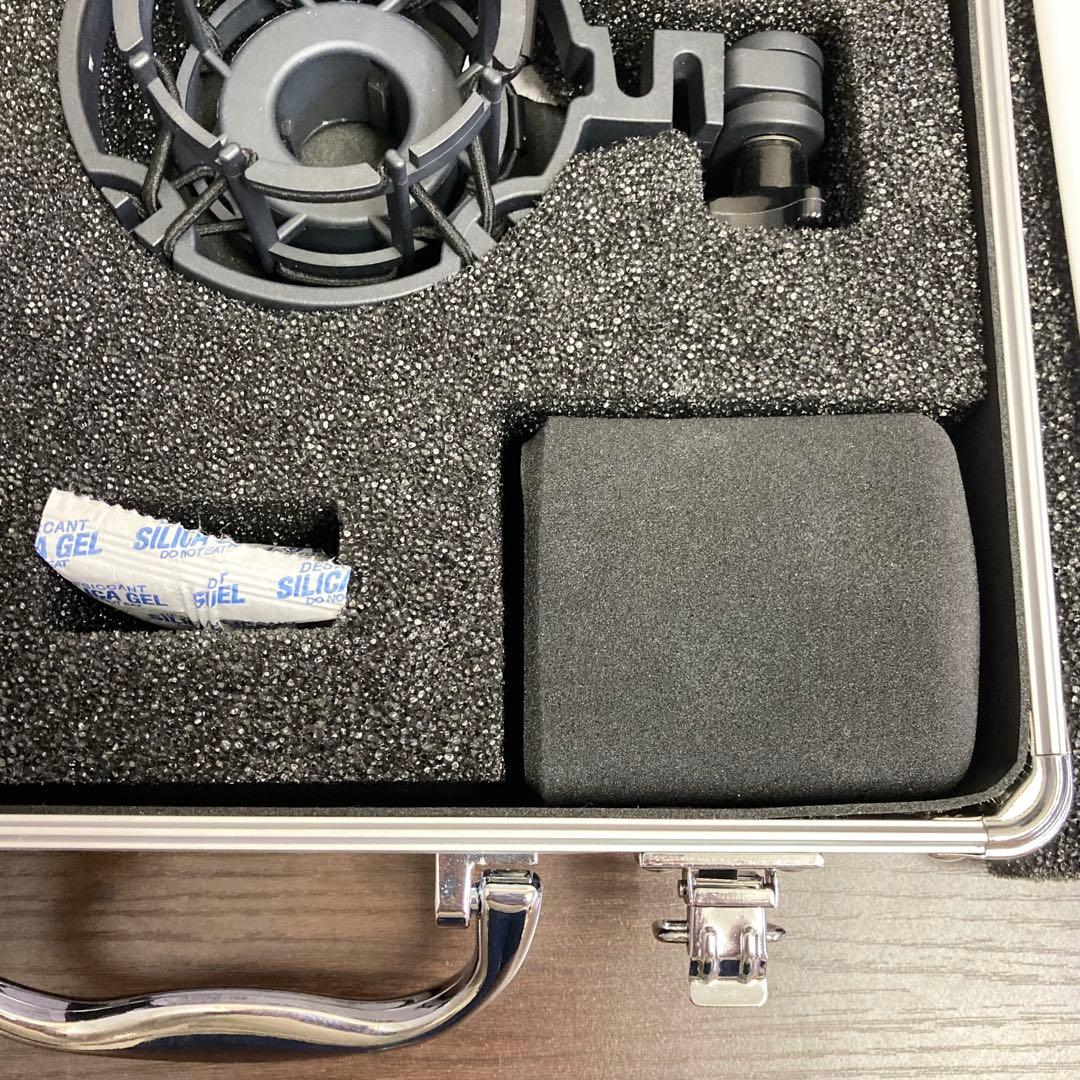 AKG C214 コンデンサーマイク ハードケース付き
