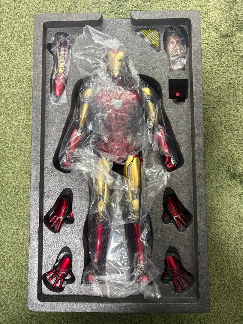 ホットトイズ　アイアンマン マーク85