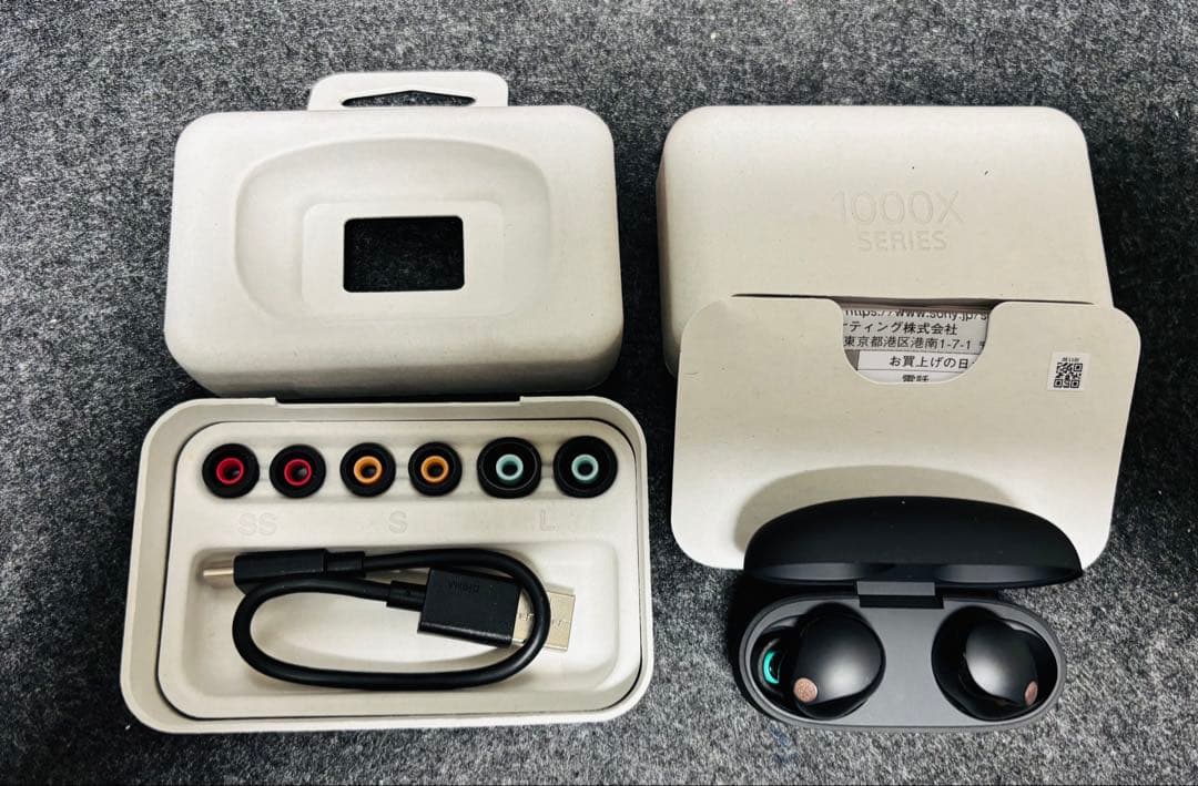 【25年11月下旬購入:美品】SONY WF-1000XM5 ブラック　イヤホン