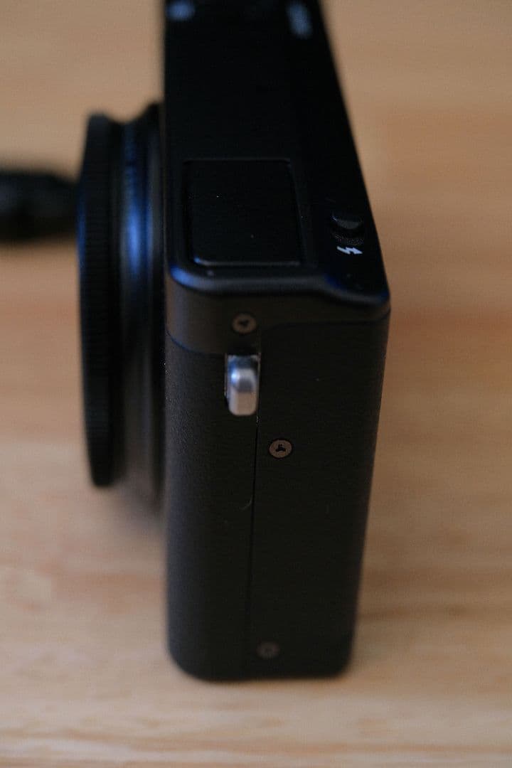 FUJIFILM XQ2 ブラック オプション　元箱　付属品あり