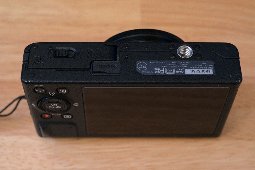 FUJIFILM XQ2 ブラック オプション　元箱　付属品あり