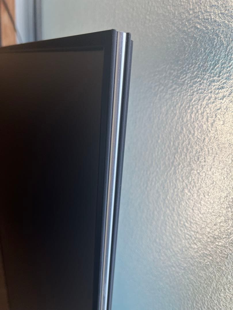 プロジェクタースクリーン