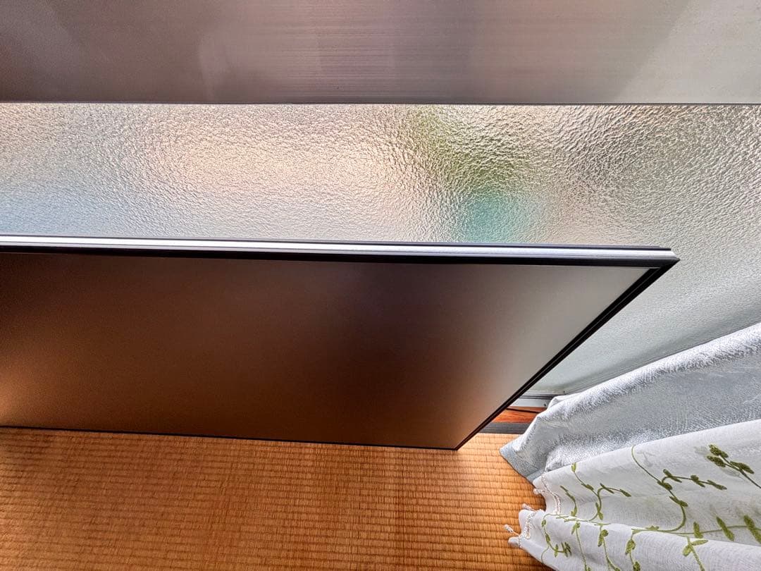 プロジェクタースクリーン