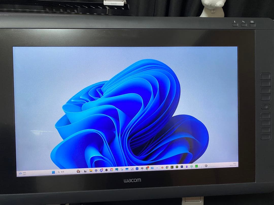 wacom 液タブ Cintiq 22HD DTK-2200