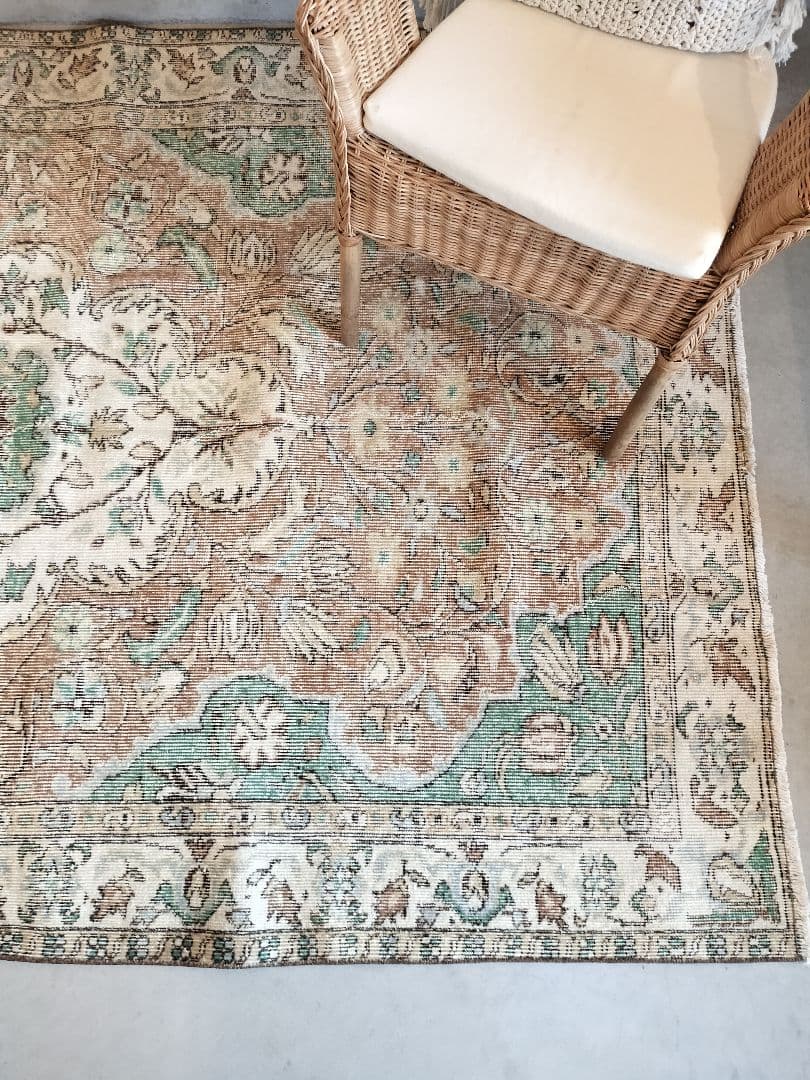 大判/淡ブラウンとミントグリーン　ヴィンテージトルコラグ　No616