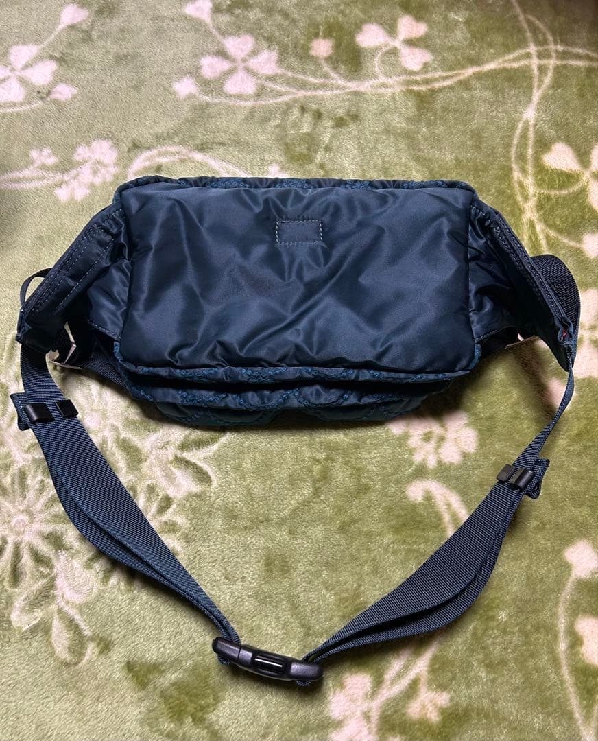およね　美品ミナペルホネン PORTER ウエストバッグ　ネイビー