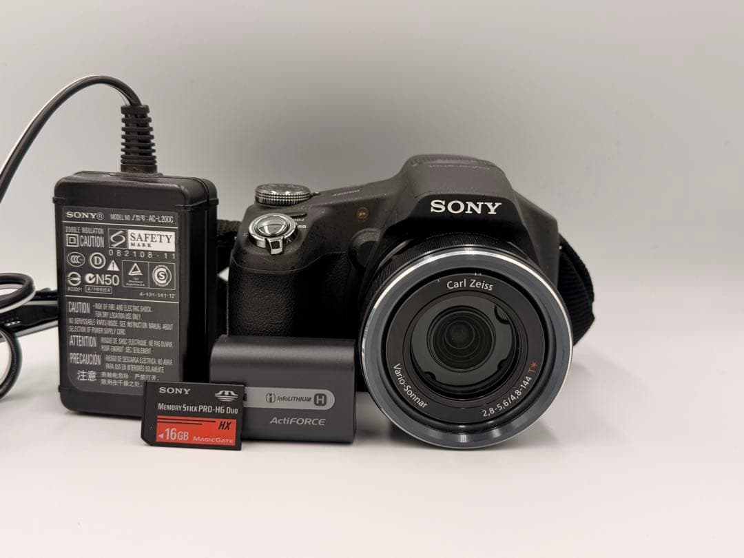 Sonyソニー Cybershot DSC-HX100V 16GBメモリー付きG