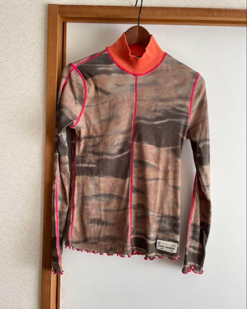 【新品】DIESEL ディーゼル オレンジ＆カーキカモフラ柄長袖カットソー