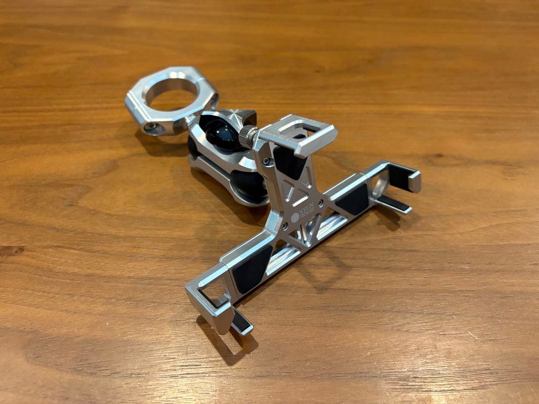 サインハウス　ハーレー　スマホホルダー　ファットバー用　1.25インチ