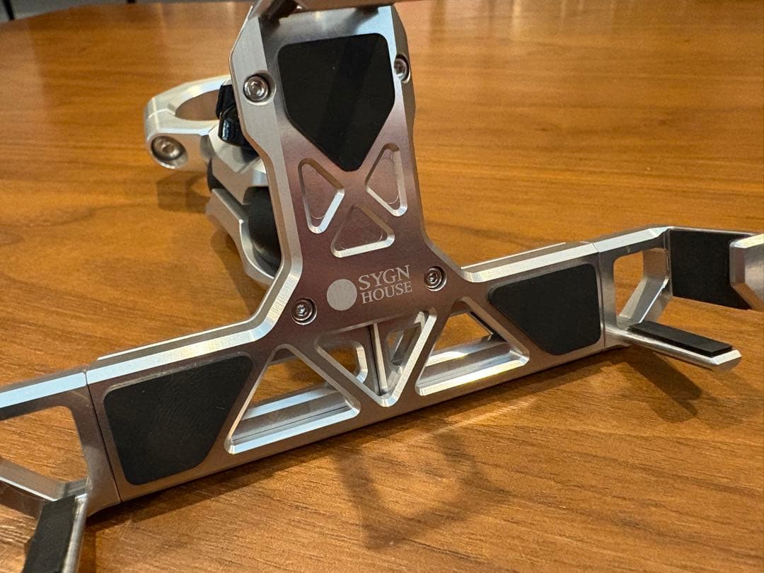 サインハウス　ハーレー　スマホホルダー　ファットバー用　1.25インチ