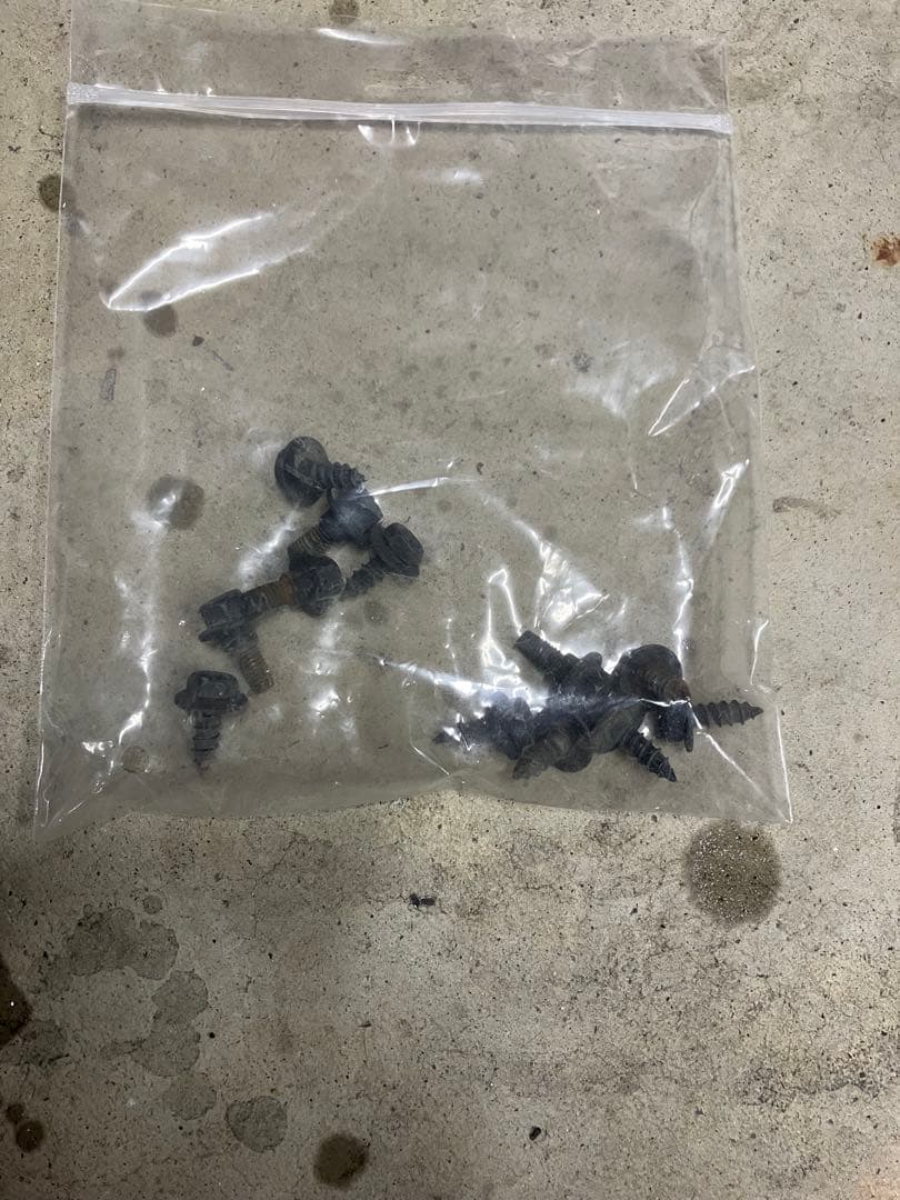 ハイエース 純正 マッドガード ホワイト