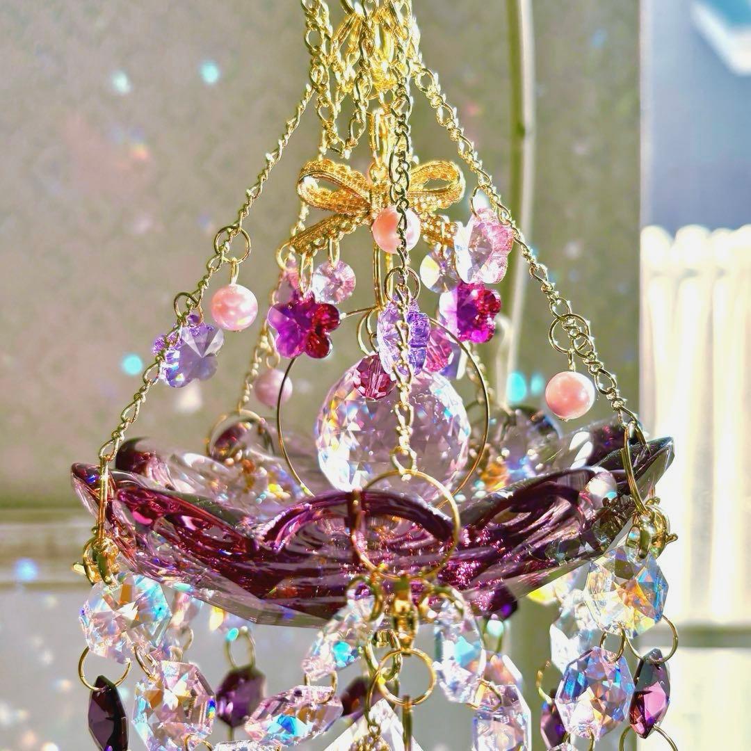 アンティークピンクSWAROVSKI受け皿シャンデリア風サンキャッチャー