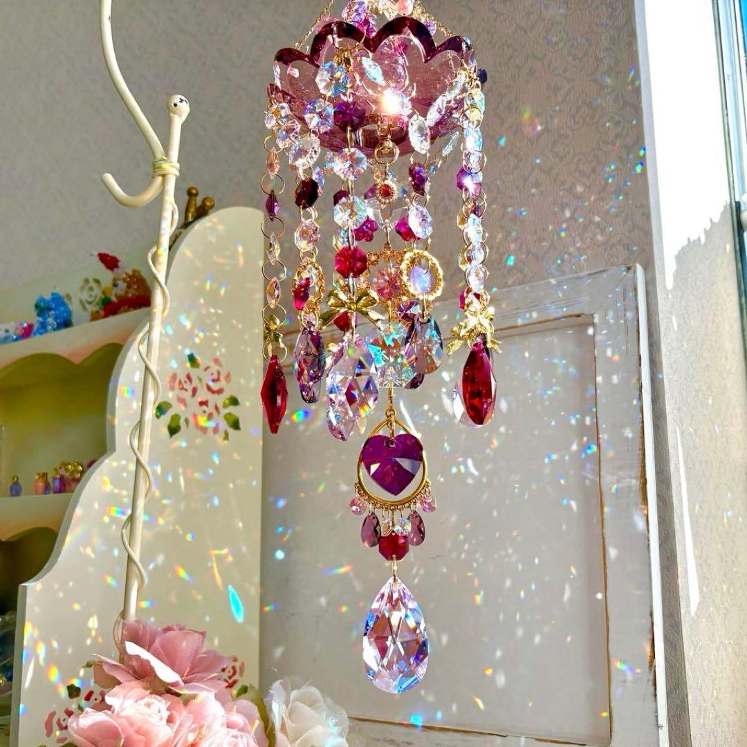 アンティークピンクSWAROVSKI受け皿シャンデリア風サンキャッチャー