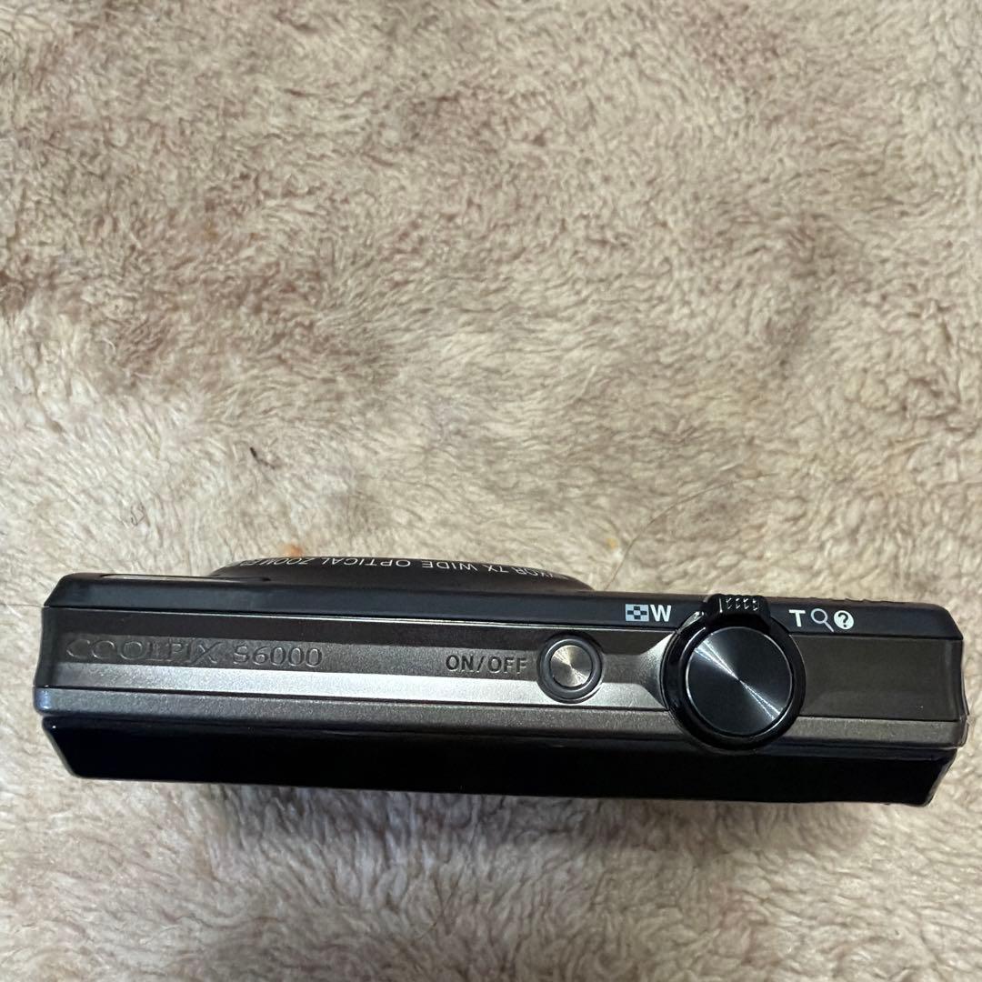 Nikon COOLPIX 7倍光学ズーム デジタルカメラ（ジャック品）