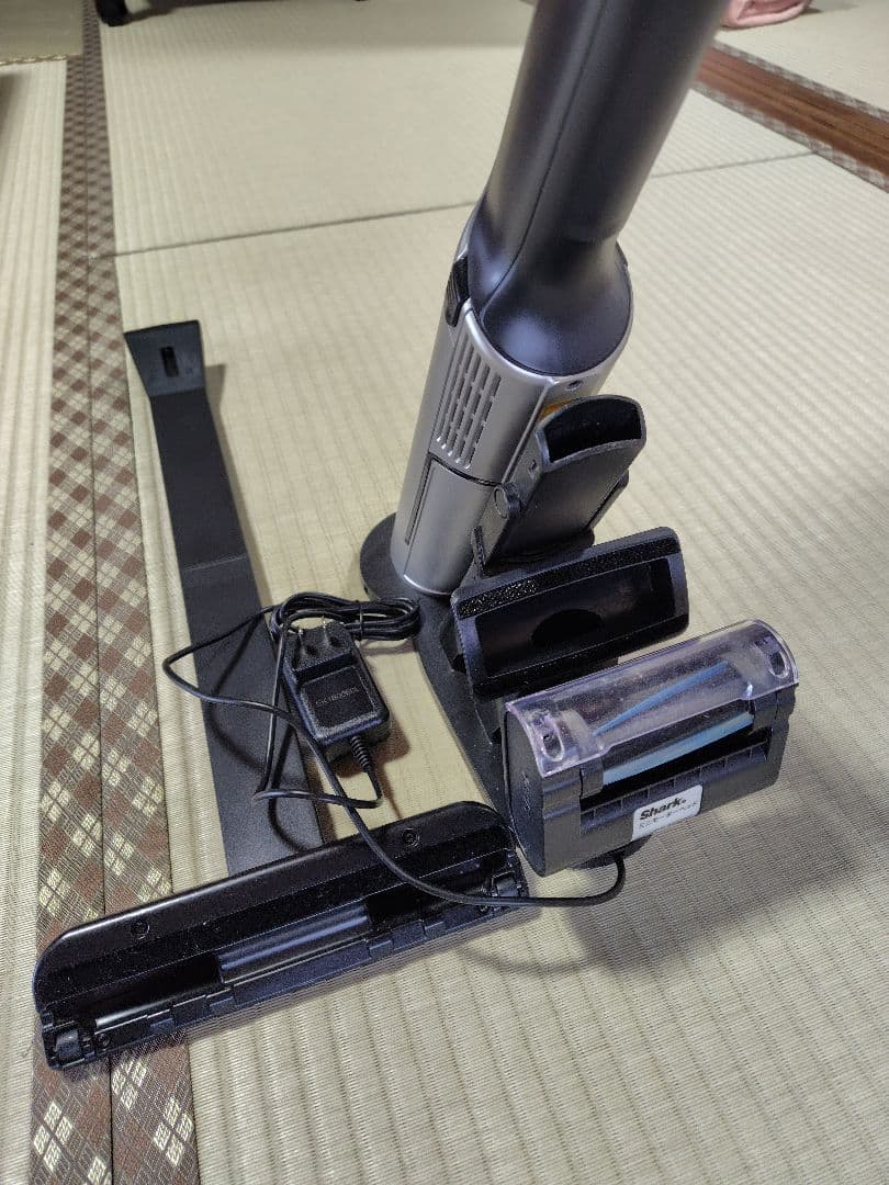 ヤス　　Shark EVOPOWER EX 406J シャーク　掃除機