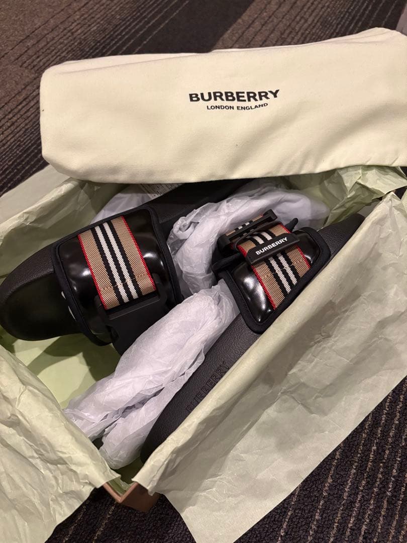 BURBERRY スライドサンダル 保存袋•紙袋•箱付き