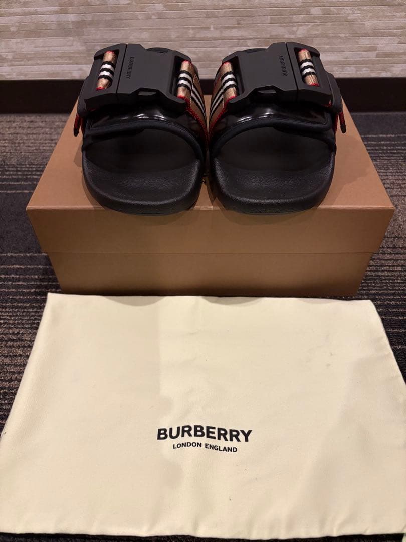 BURBERRY スライドサンダル 保存袋•紙袋•箱付き