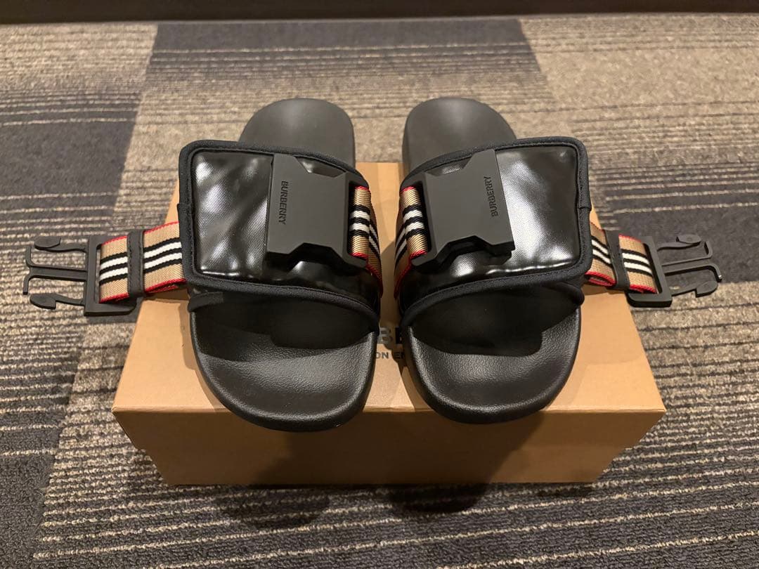 BURBERRY スライドサンダル 保存袋•紙袋•箱付き