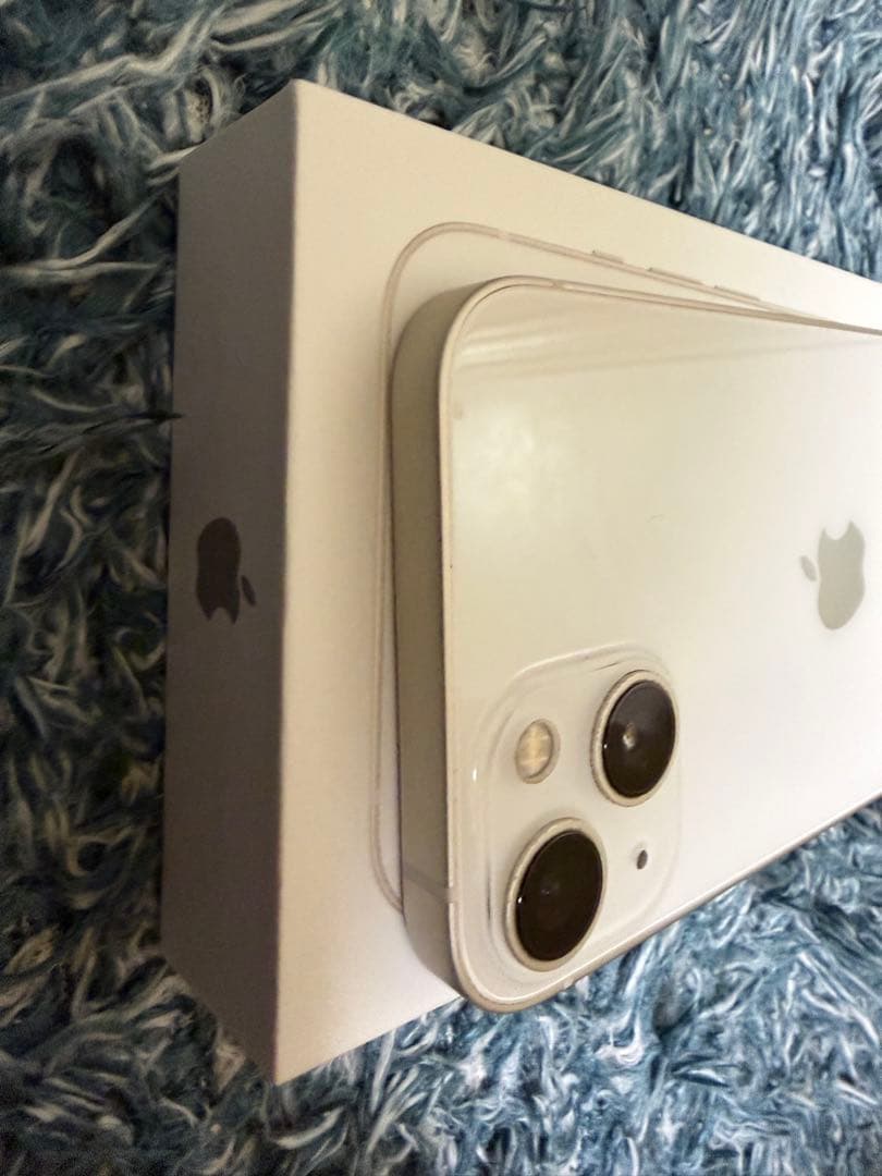 iPhone 13 スターライト　128