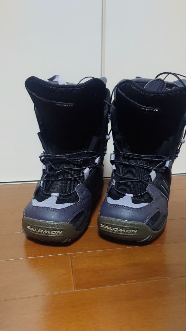 SALOMON スノーボードブーツ (女性用)　２５cm
