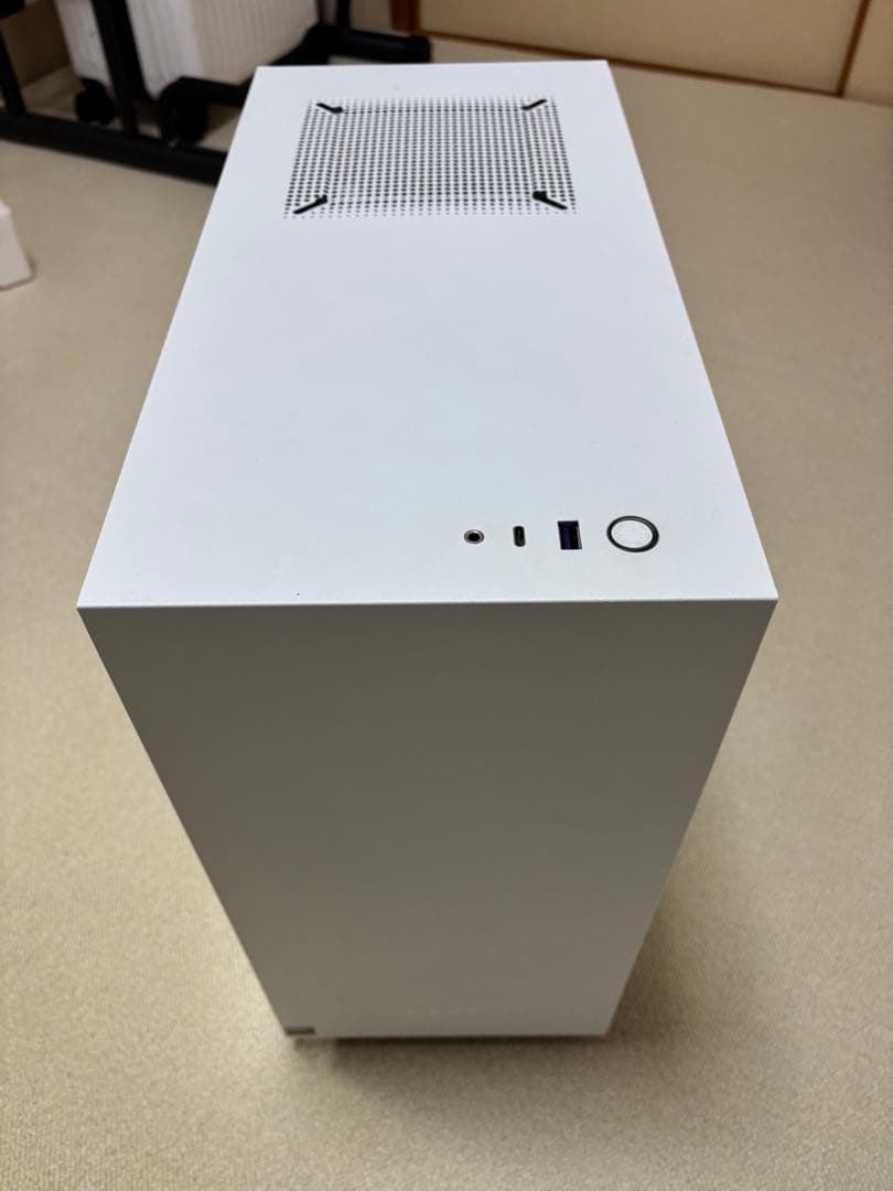 nzxt pcケース　H510 white/black