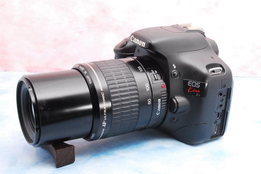 キヤノン Kiss X4☆入門機☆一眼レフカメラ☆Wレンズ☆バッグ付☆