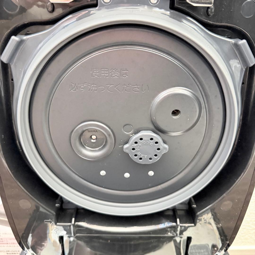 象印 圧力IH炊飯ジャー　NW-LA10炊飯器