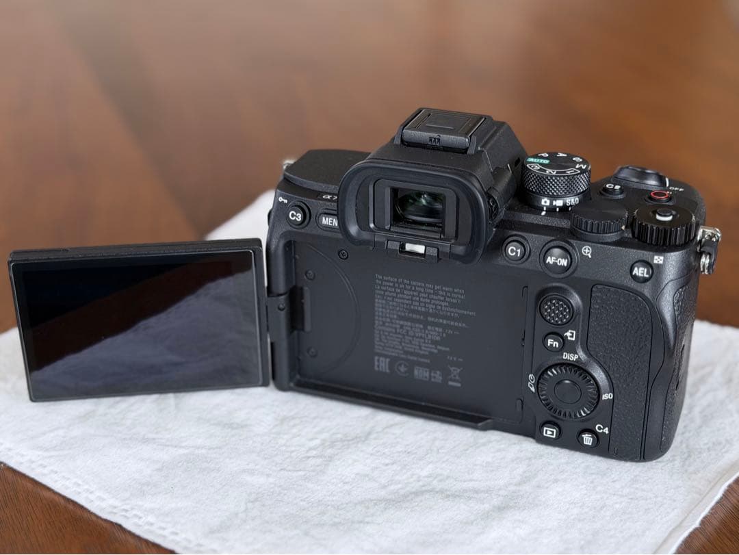 美品　ソニー　ミラーレスデジタル一眼カメラ　α7 IV ILCE-7M4K