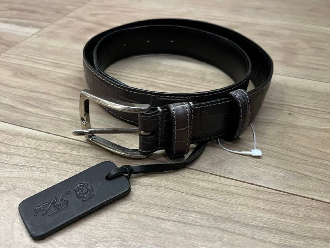 ほぼ未使用　フェリージ　felisi レザー ベルト 42-75
