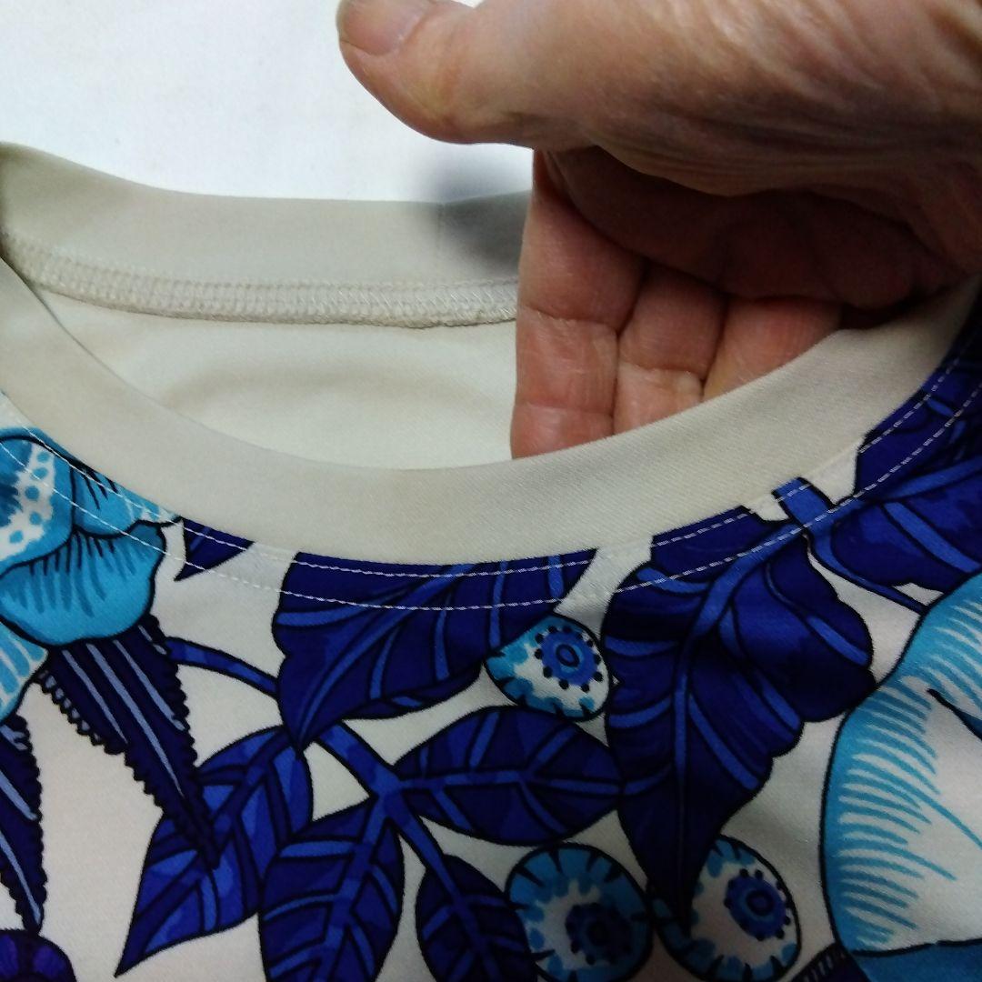 トクコの鮮やか花柄チュニック