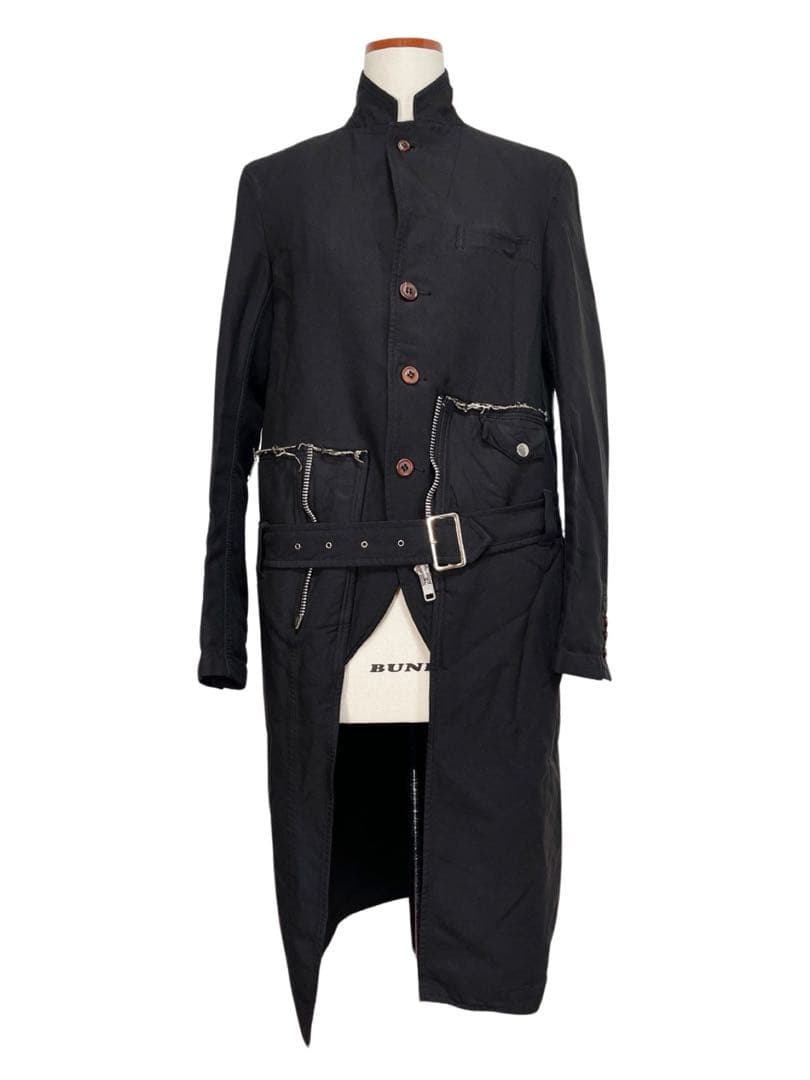 名作AD2013 コムデギャルソン オムプリュス ポリ縮絨ベルトロングジャケット