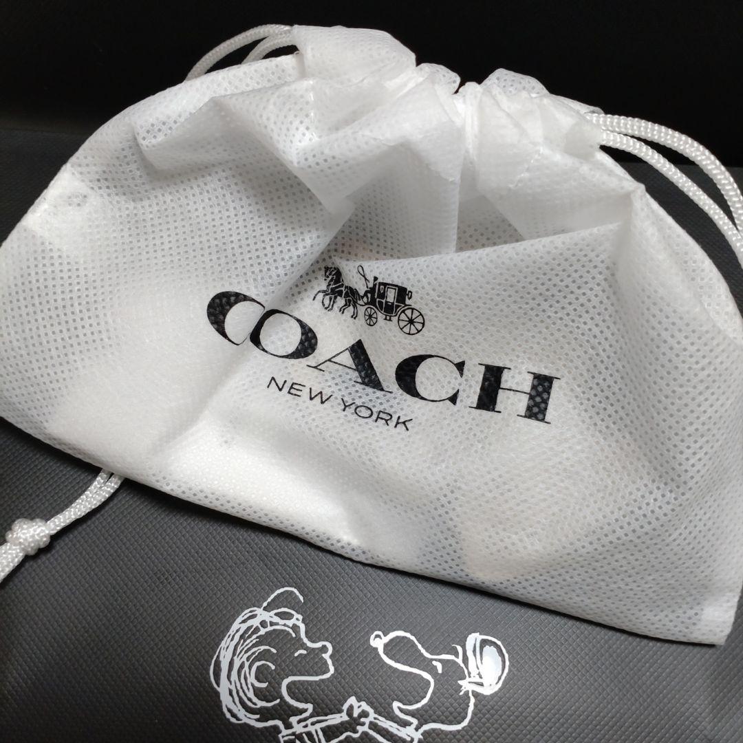 COACH ✕ PEANUTS バッグチャーム スムースレザー スヌーピー
