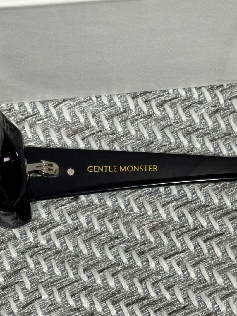 小物 GENTLE MONSTER BLANC-01