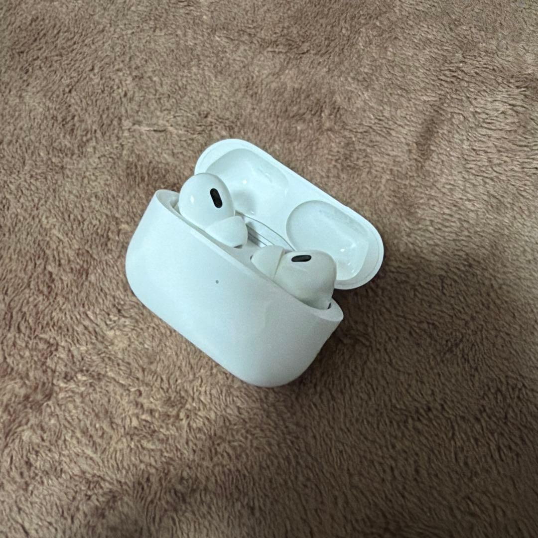 【美品】AirPods Pro 2 第二世代 本体 ケーブル付き 正規品　箱付き
