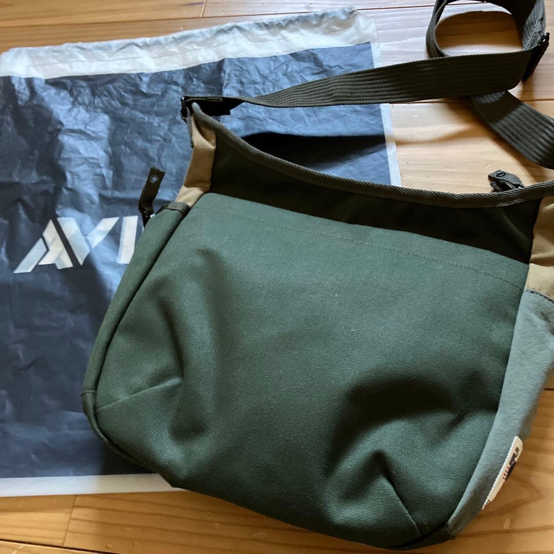 値下げ！新品！！AVIREX ショルダーバッグ オリーブ