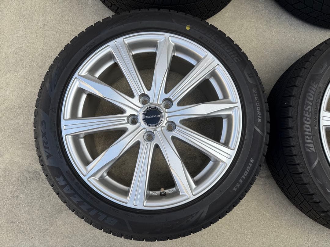 ヤリスクロス18インチ ブリザック VRX3 23年 スタッドレスセット4本