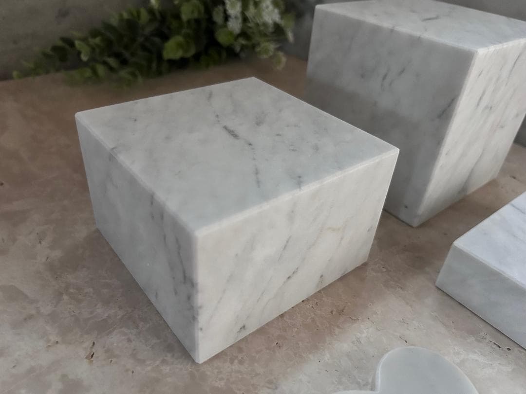 天然白大理石ブロック・プレート●5点セット●アクセサリー　ディスプレイ●送料無料