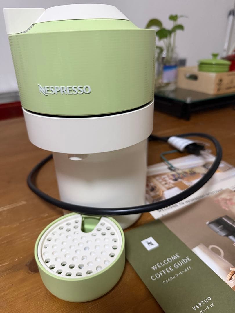 2025年　限定カラー　ピスタチオ　　ネスプレッソ　ヴァーチュオ